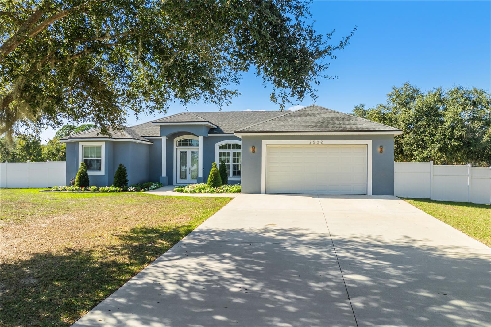 2502 Lake Front Dr — photo