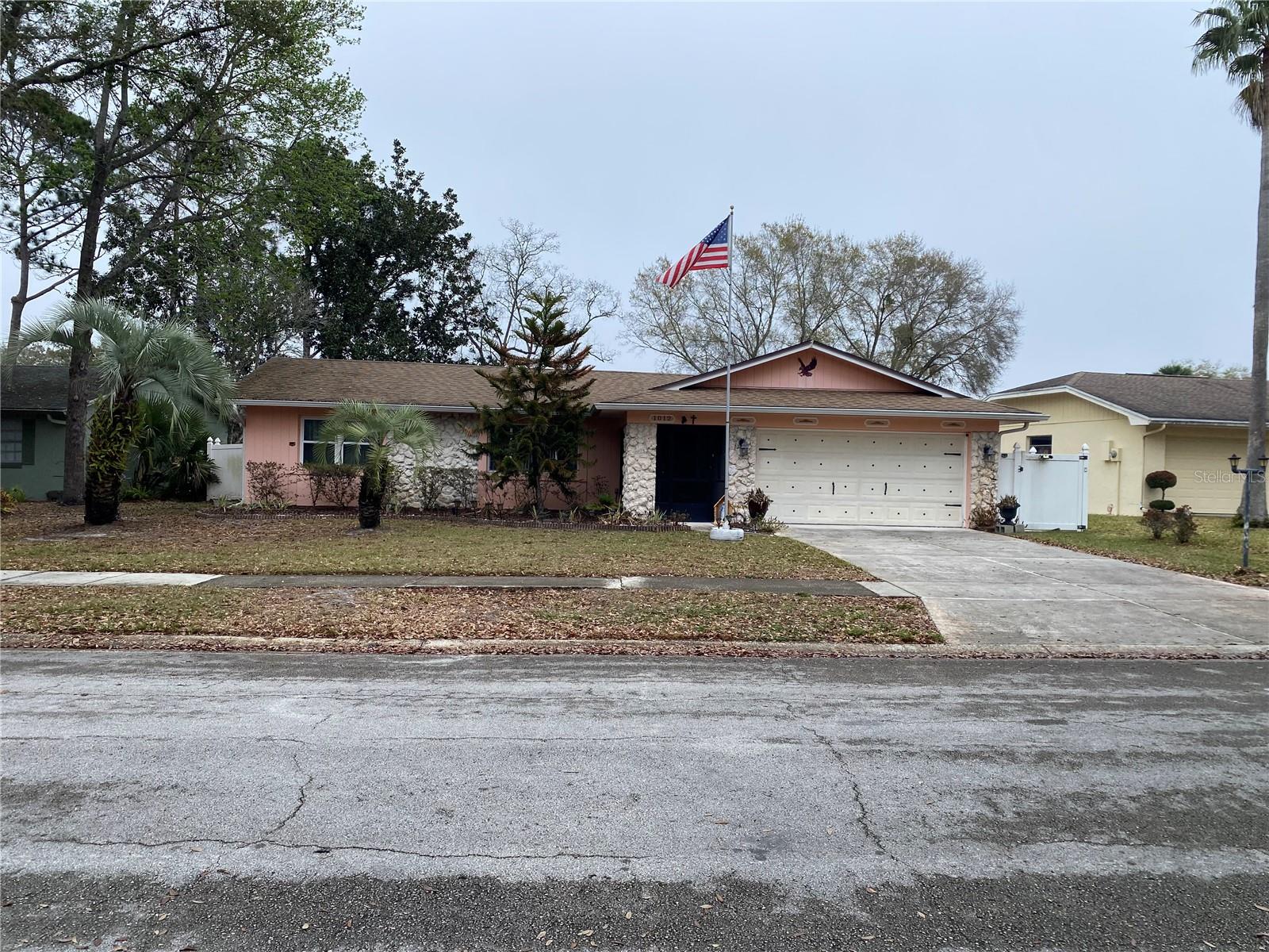1012 Forest Cir — photo