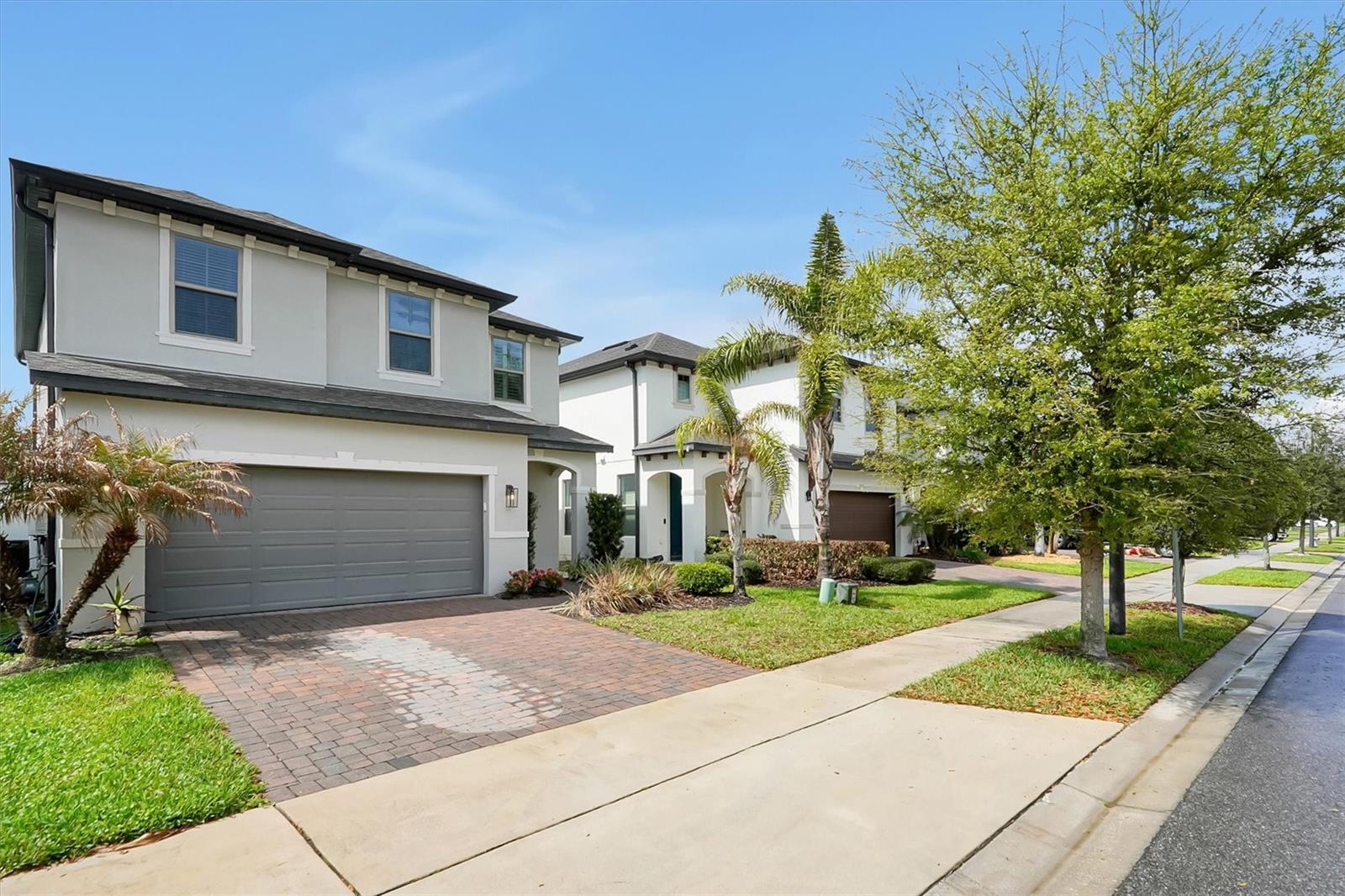 9872 Aurea Moss Ln — photo