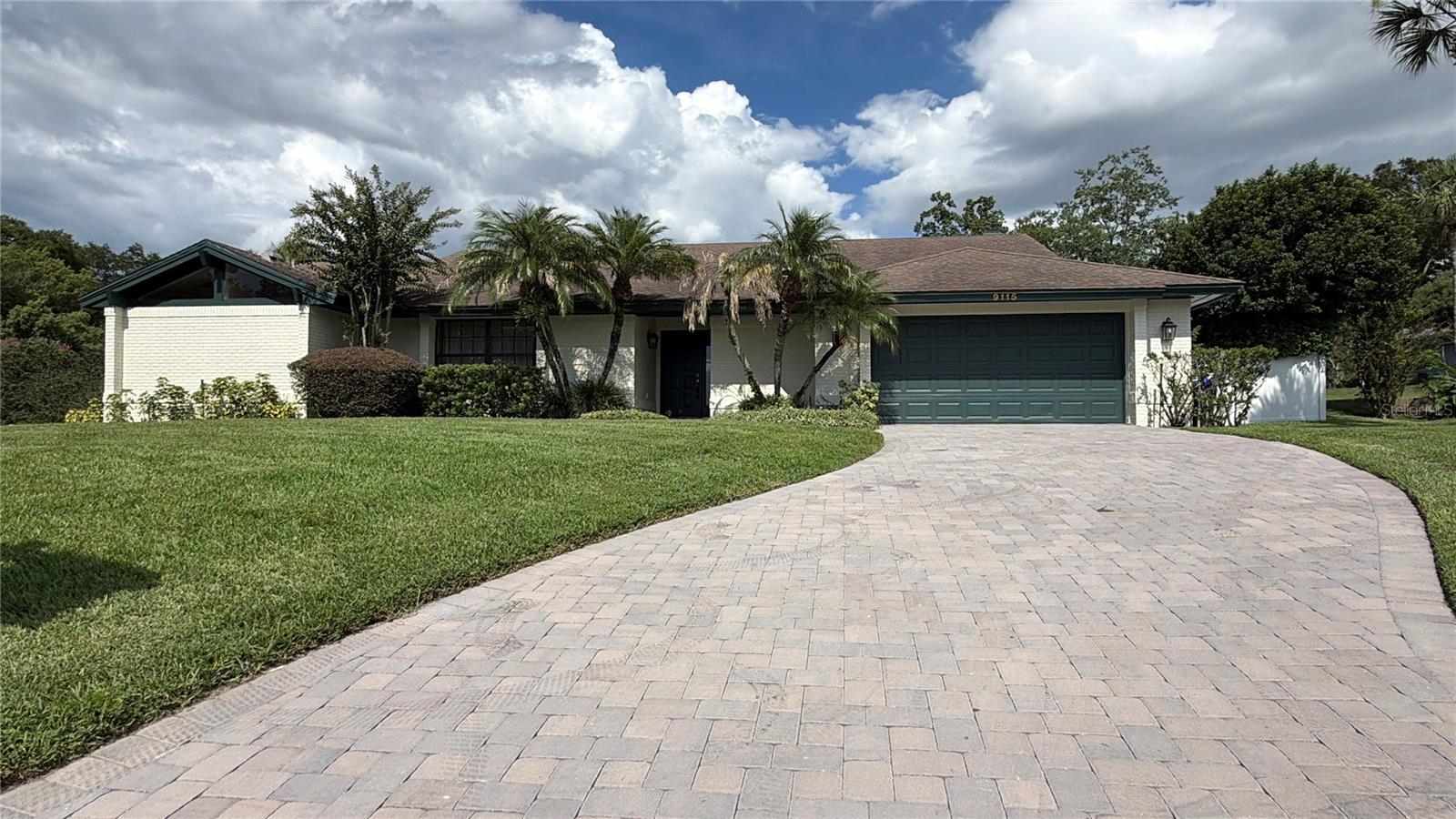 9115 Bay Side Ct — photo