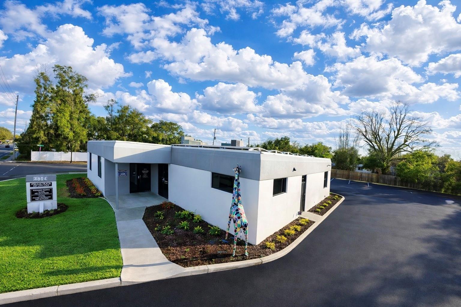 4804 Edgewater Dr — photo