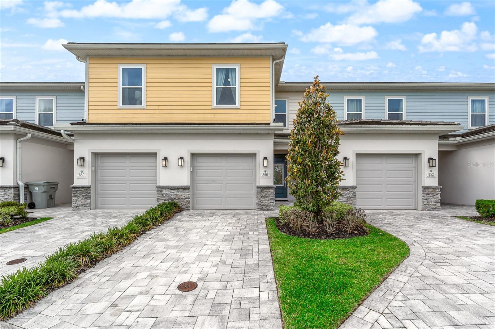 856 Driving Range Ct — photo