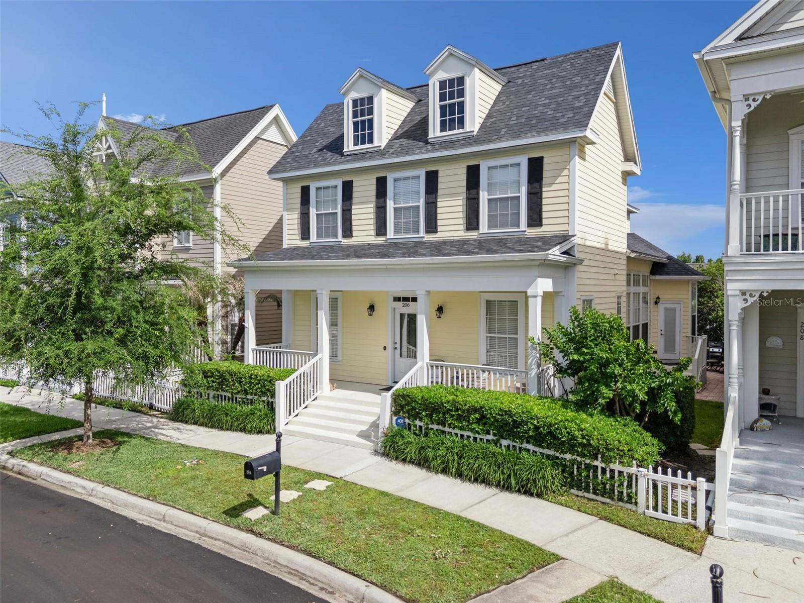 206 Norfolk Pl — photo
