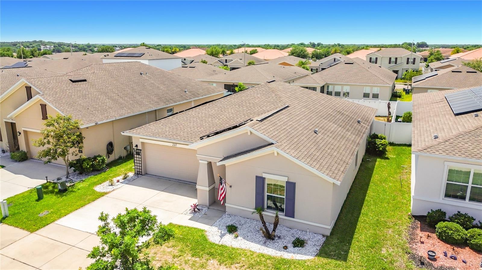 237 Taft Dr — photo