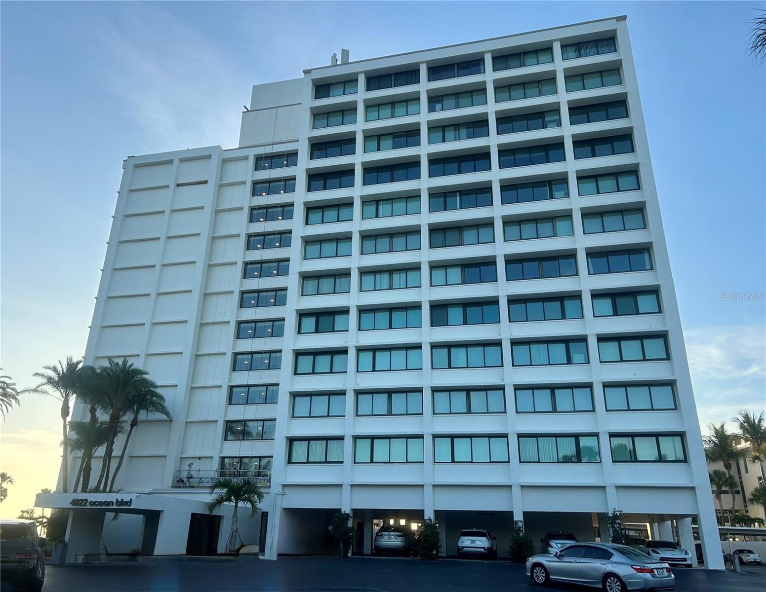 4822 Ocean Blvd #3D — photo