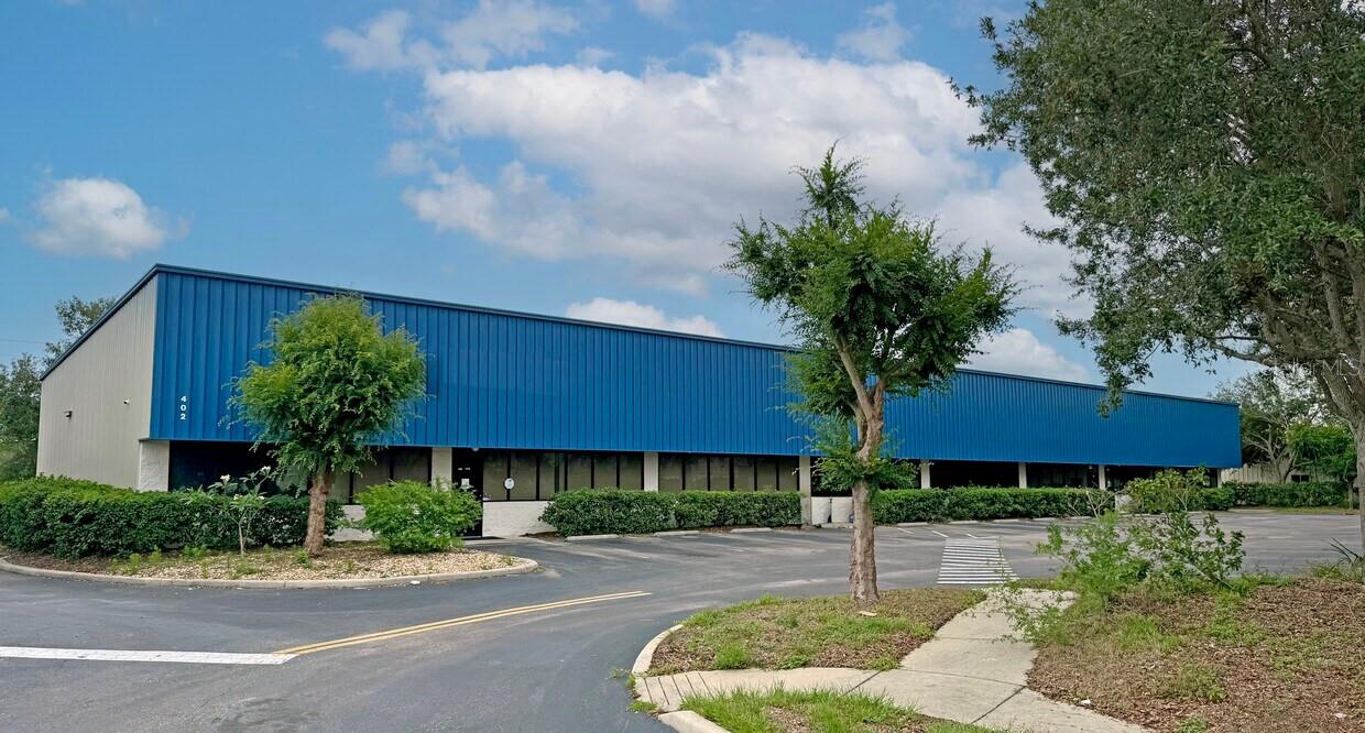 402 Chairman Ct — photo
