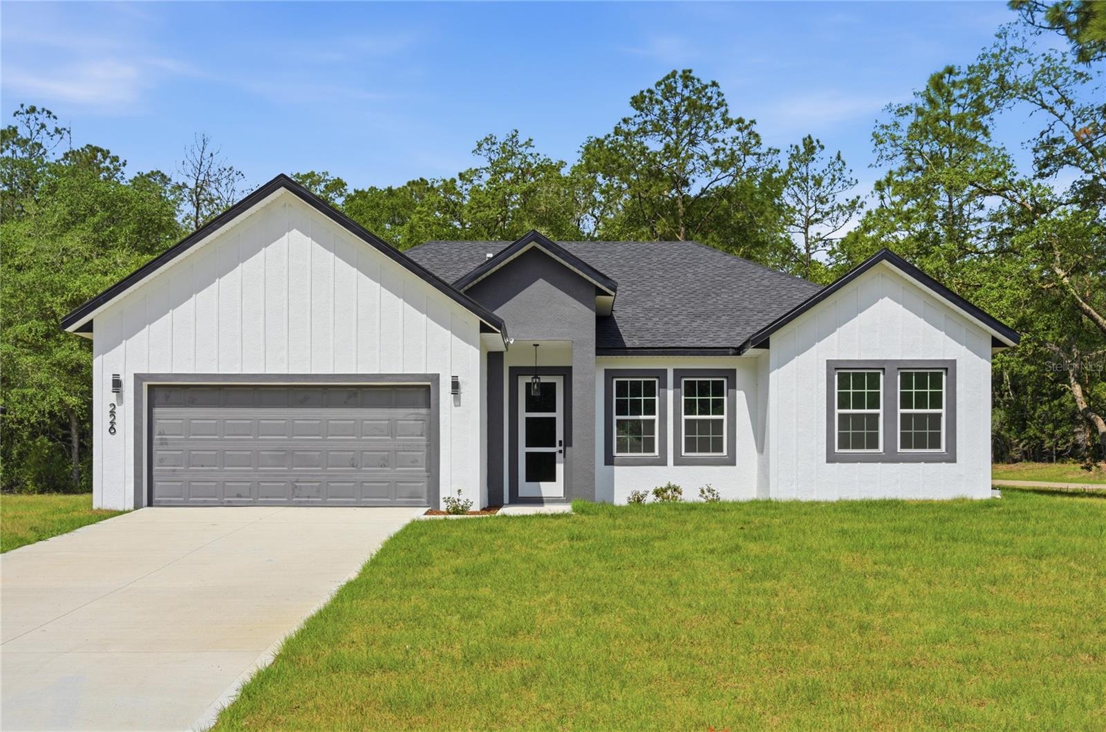 226 E Caldwell Dr — photo