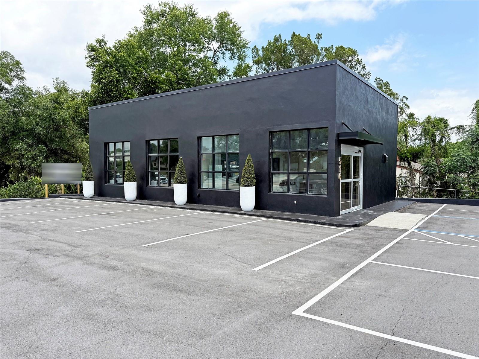 516 E Highway 50 — photo