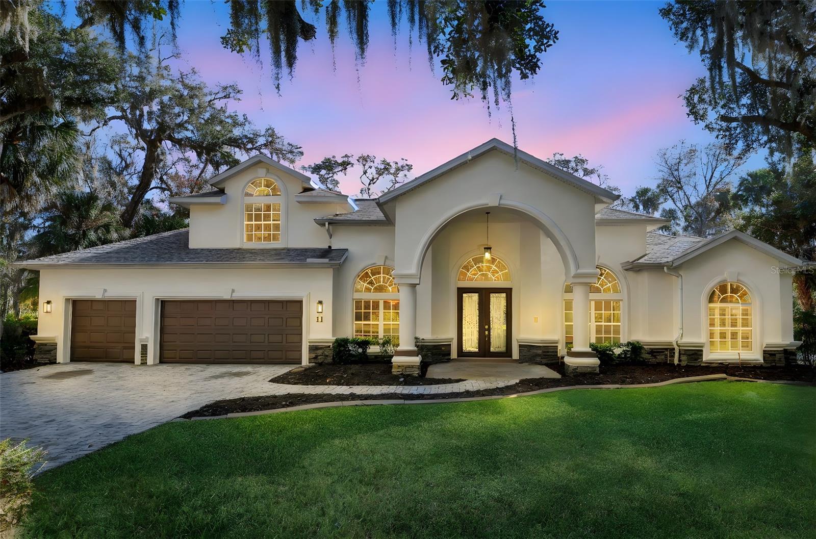 11 Cypress Hollow Ln — photo
