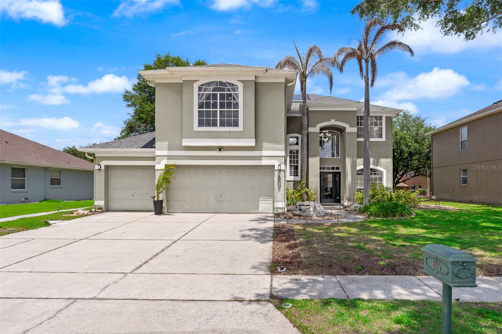 816 Lancer Cir — photo