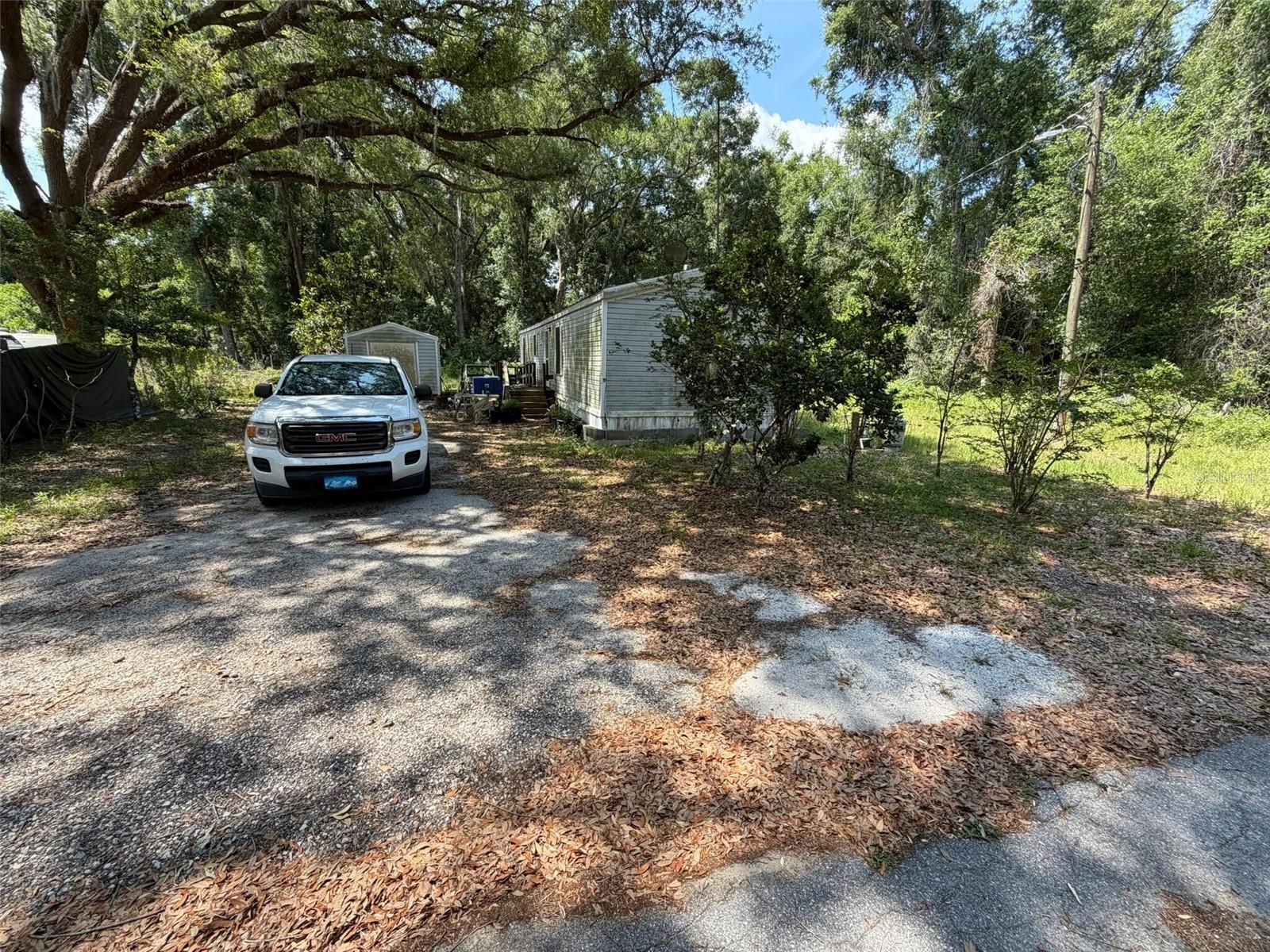 369 CR 552N — photo