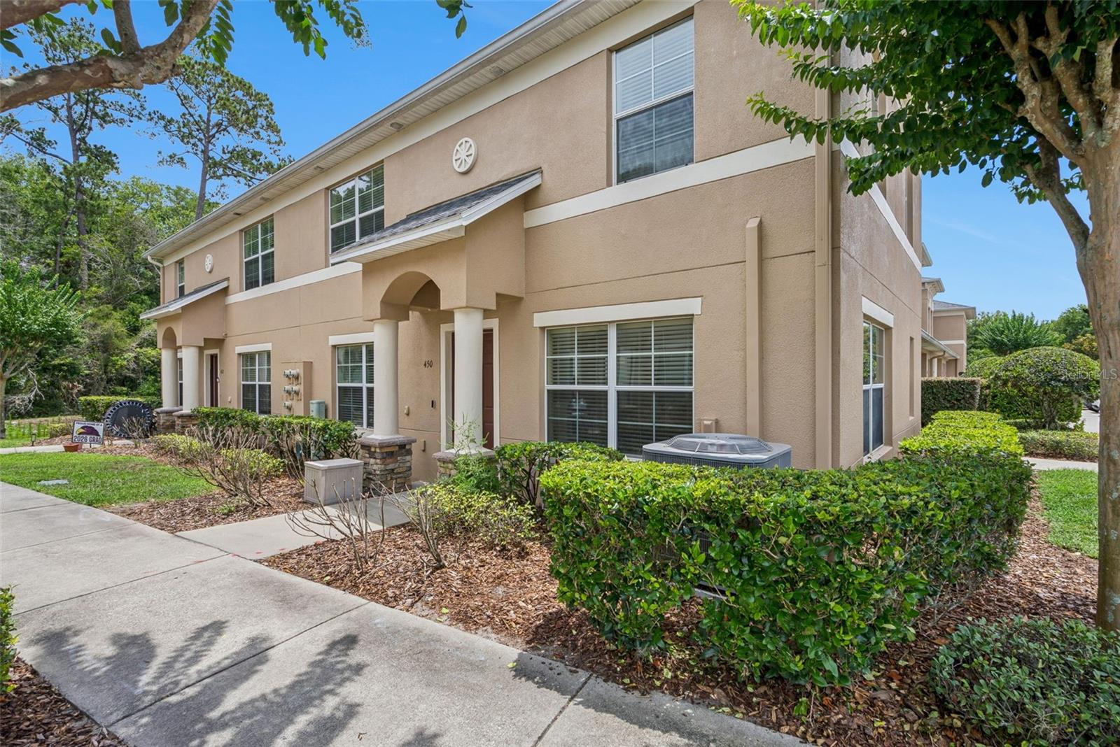 450 Carina Cir — photo