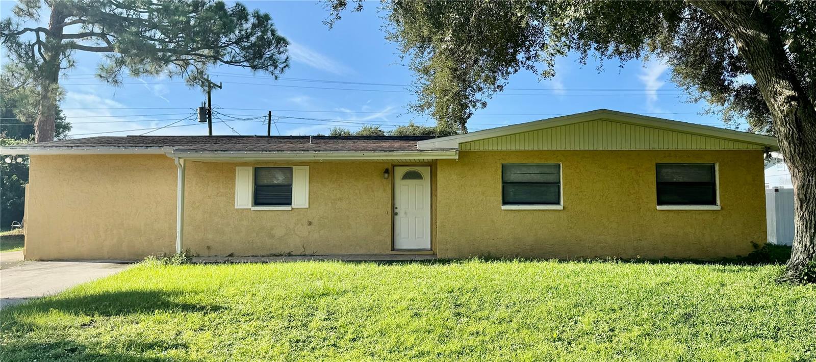 1077 Basque Dr — photo