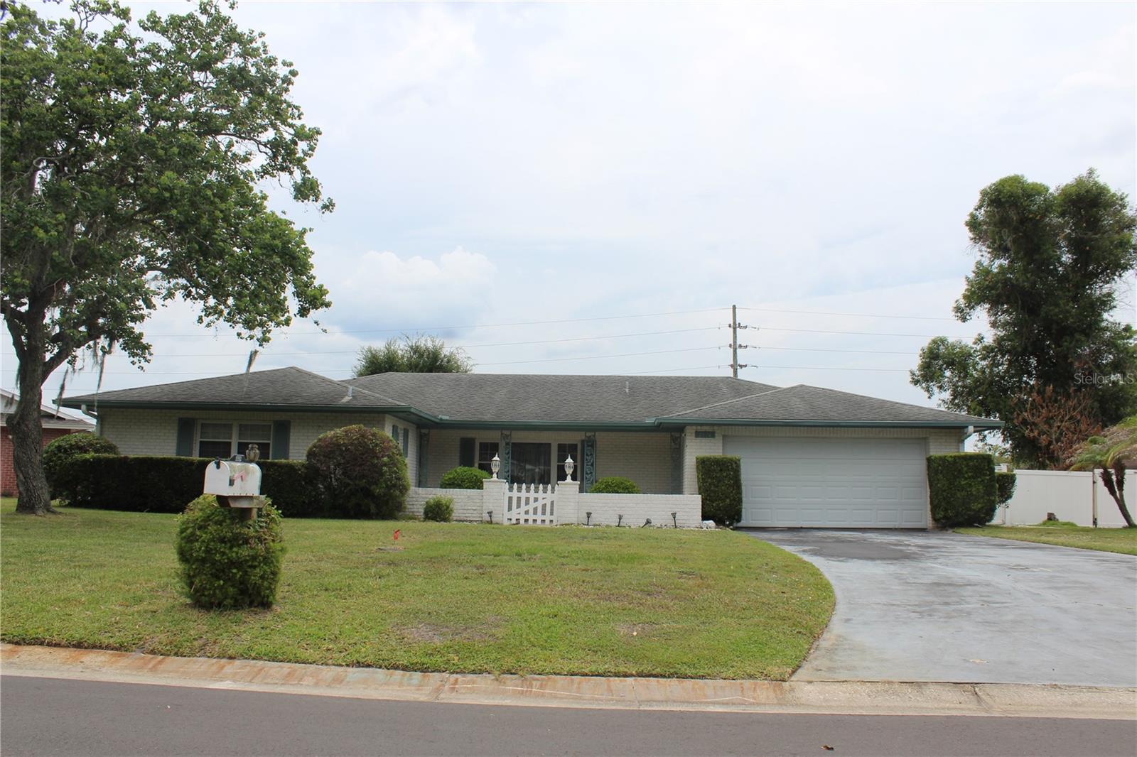 2324 Haley Ct — photo