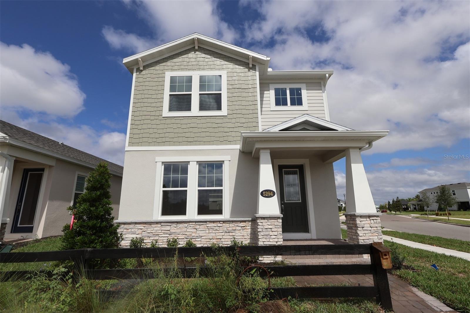 5294 Center Lake Ranch Blvd — photo
