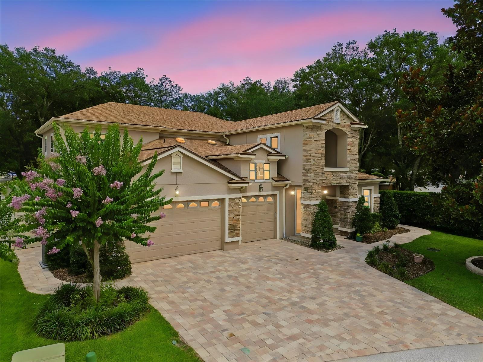 1489 Arbitus Cir — photo