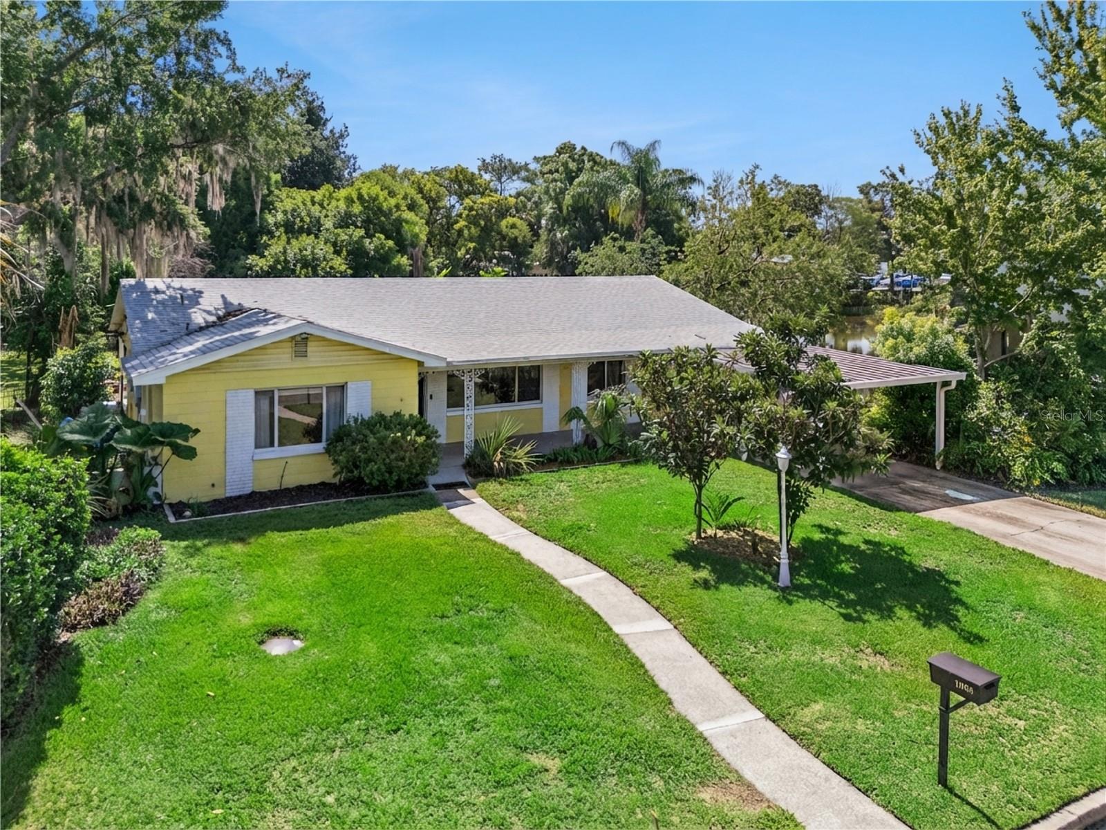 1003 Lake Bell Dr — photo
