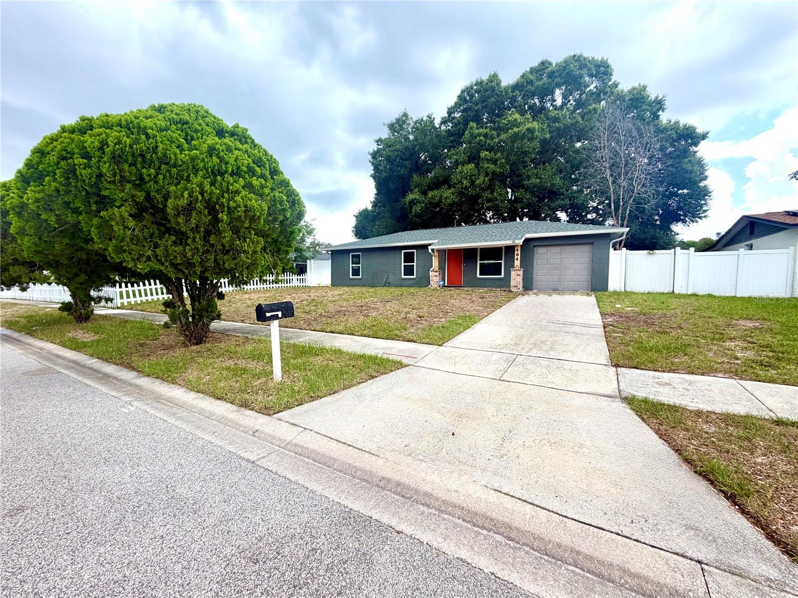 464 New Meadows Ct — photo