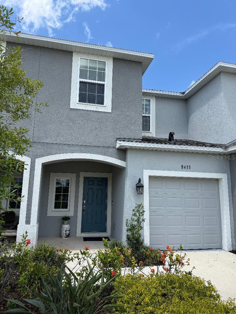 8433 Lunar Skye St — photo