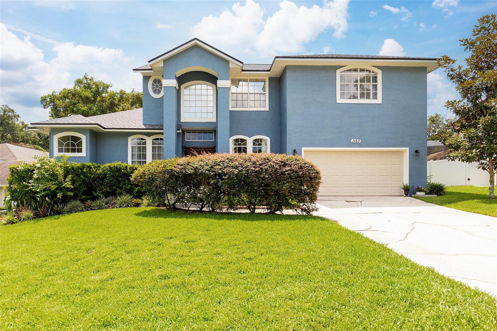 1153 Oak Tree Cir — photo