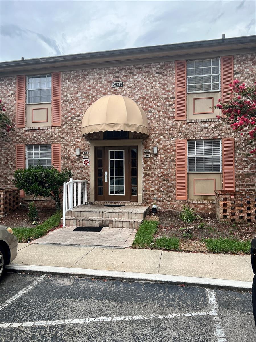 2329 Coawood #103 — photo