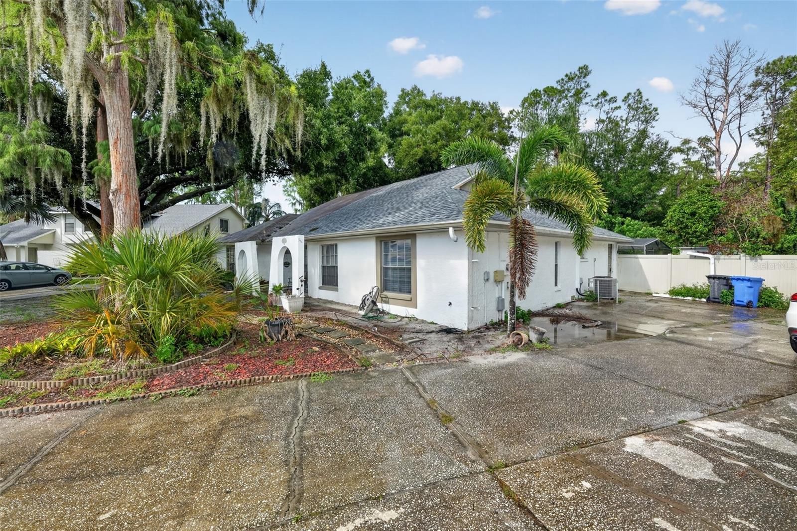 3205 Laurel Dale Dr — photo