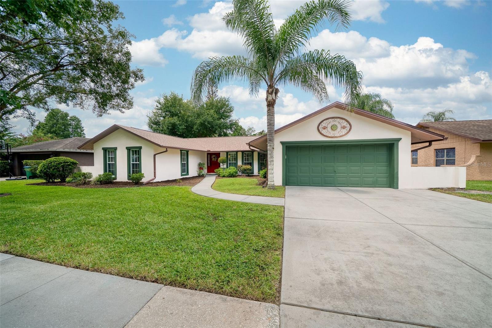 943 Fairway Dr — photo