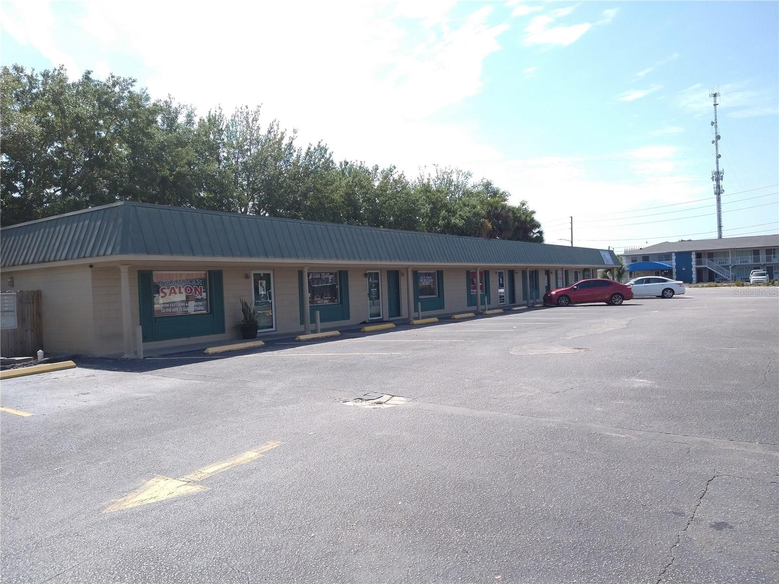 247 W Main St — photo