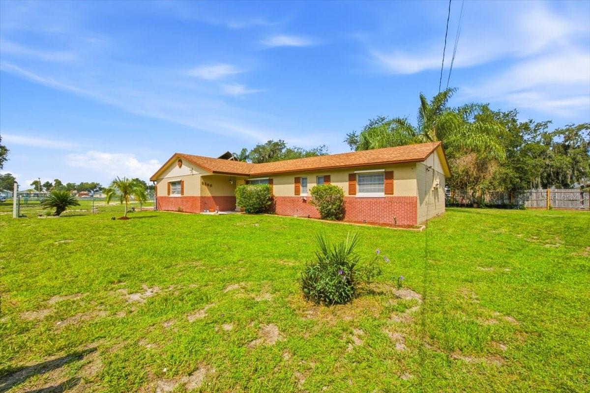 2266 Lake Lizzie Ct — photo