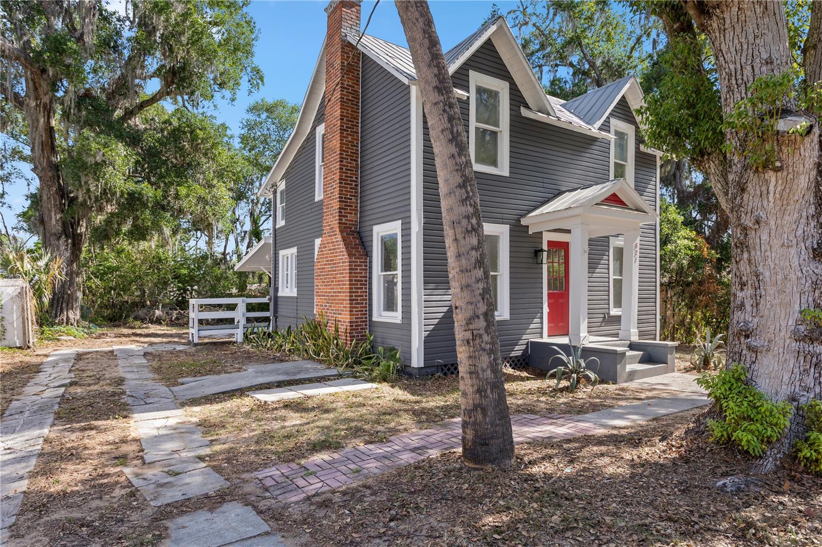 821 E Lemon Avenue, Eustis, FL 32726 — photo 3