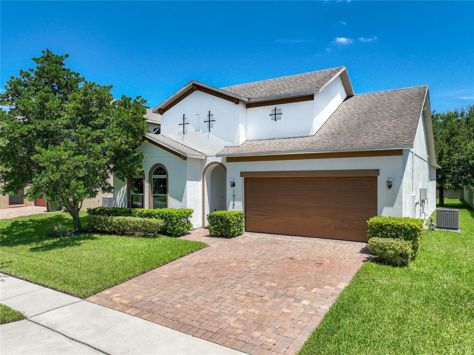 1824 Arden Oaks Dr — photo