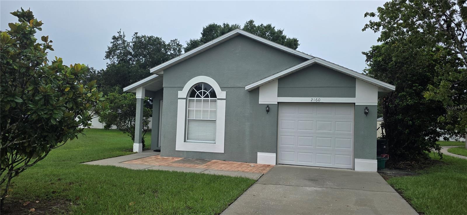 2160 Eola Ct — photo