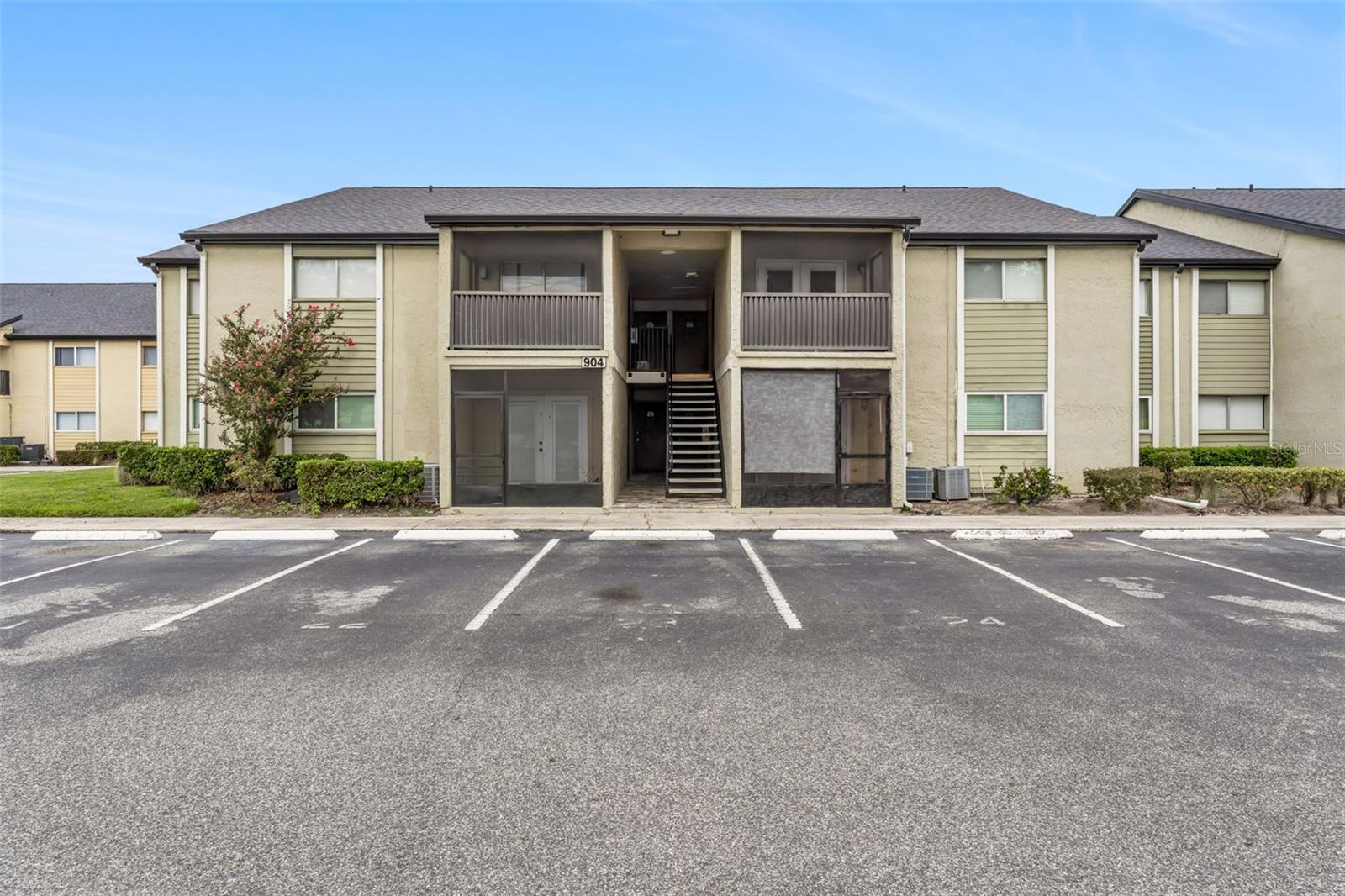 904 Lake Destiny Rd #H — photo