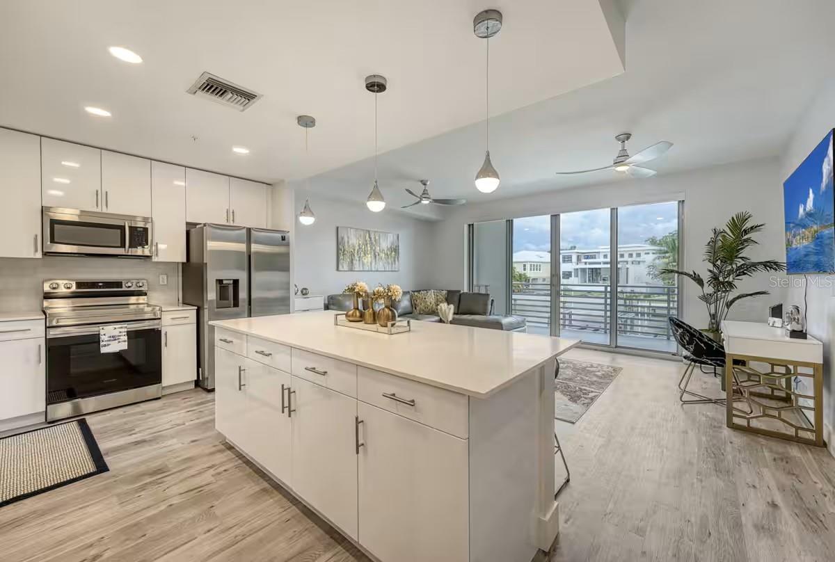 1709 N Tamiami Trl #220 — photo