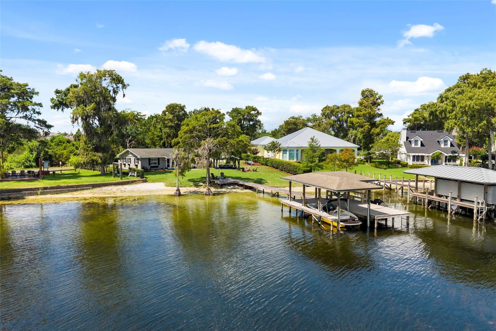 10430 Lake Cottage Ln — photo