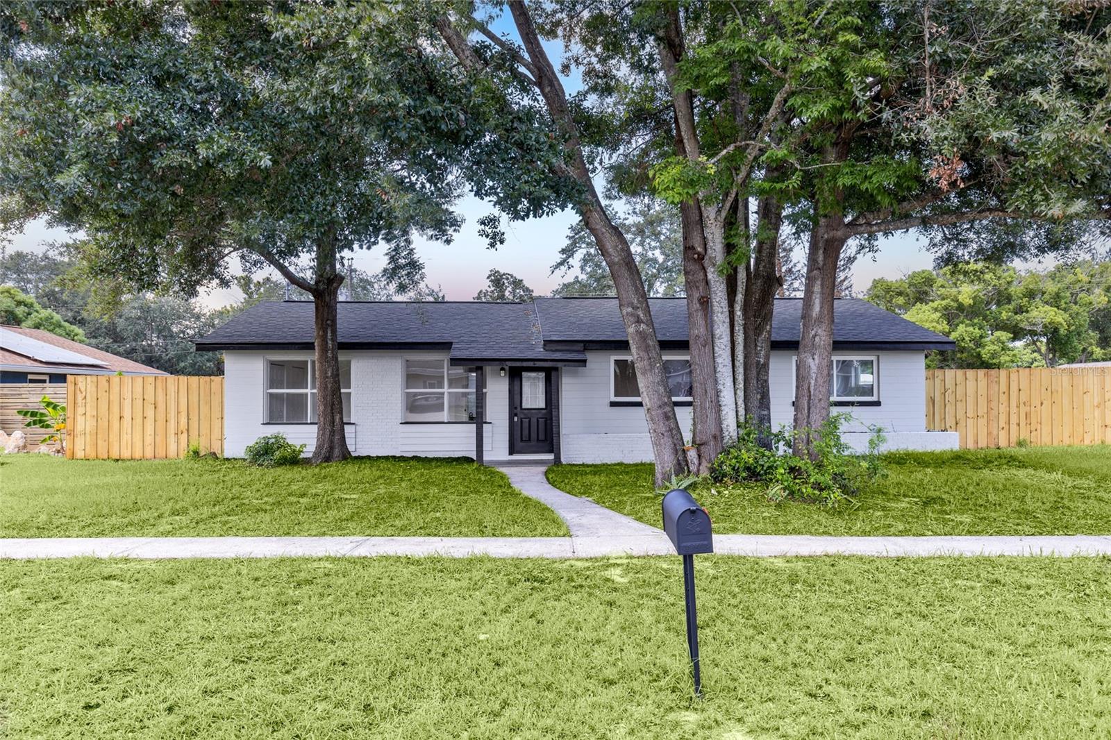 1259 Scottsdale Dr — photo