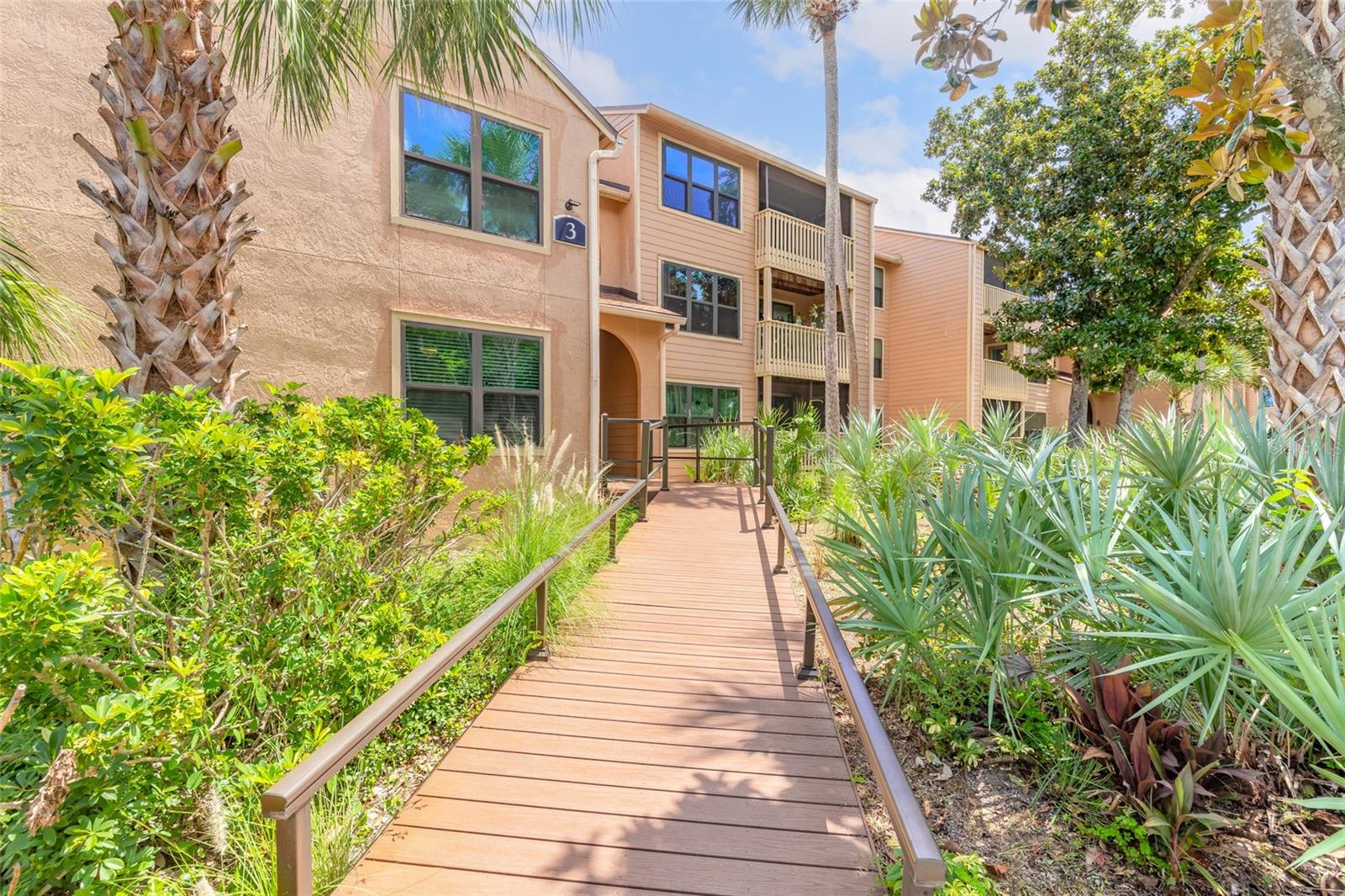 1401 S Palmetto Ave #300 — photo