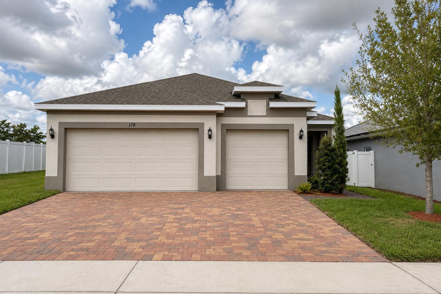 179 Blue Cypress Dr — photo