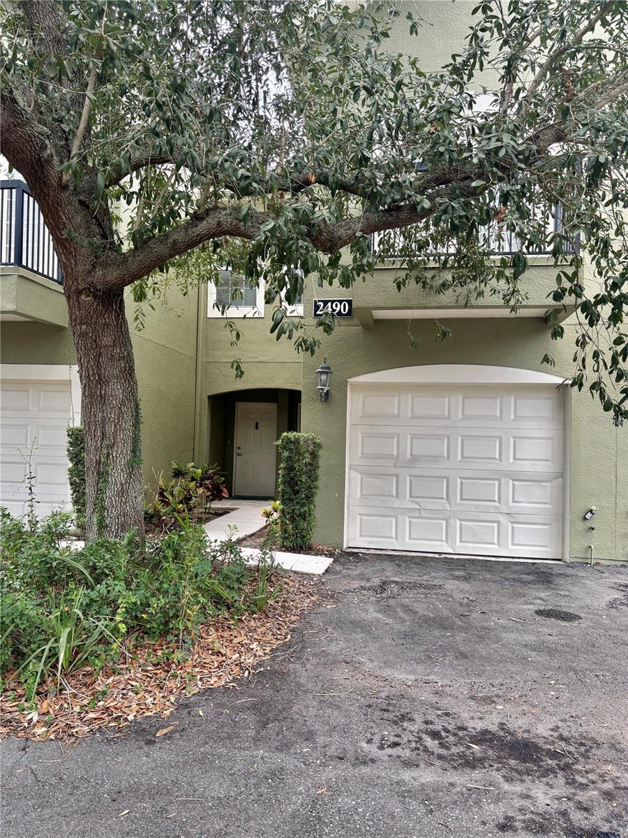 2490 Lancien Ct #4 — photo