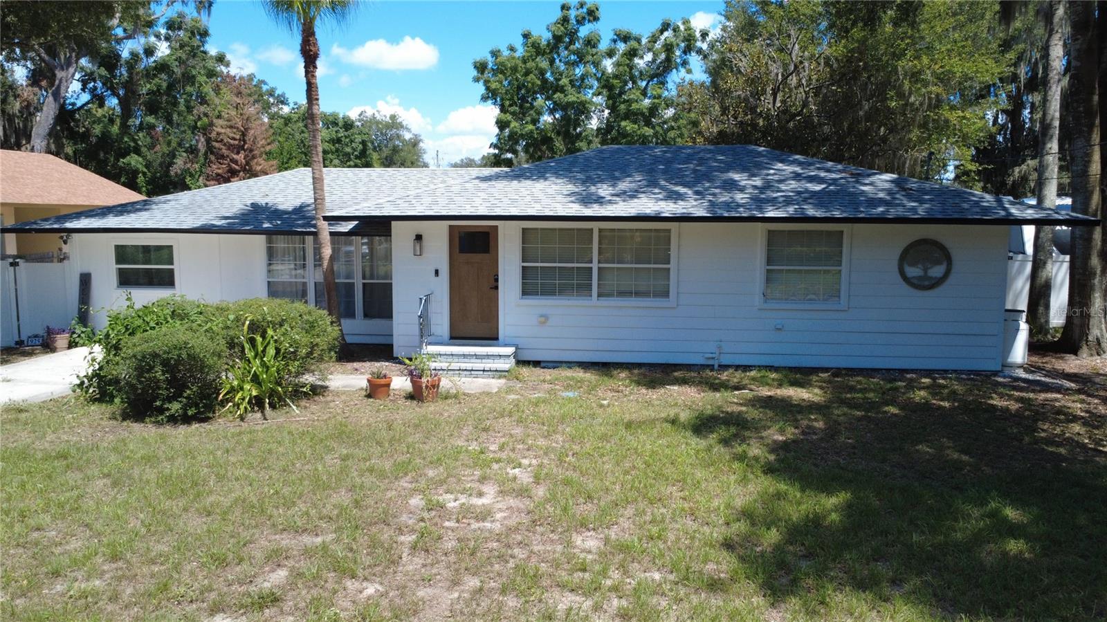 925 E 10th Avenue, Mount Dora, FL 32757 — photo 2