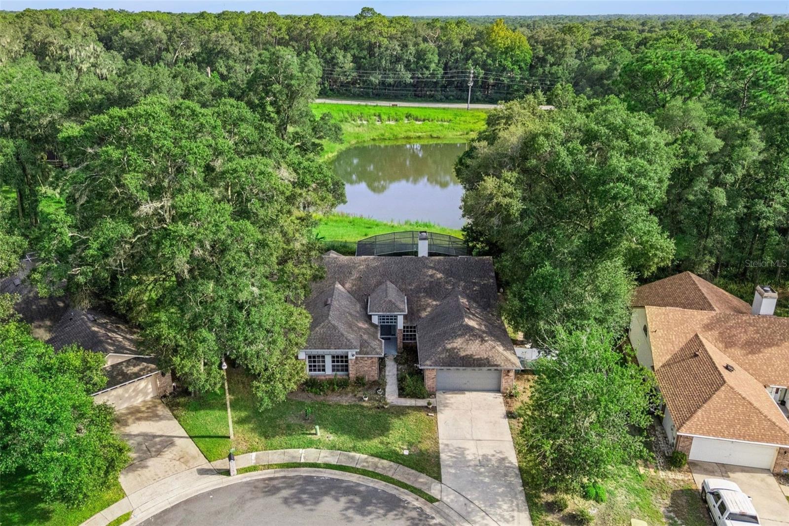 806 Oak Forest Ct — photo