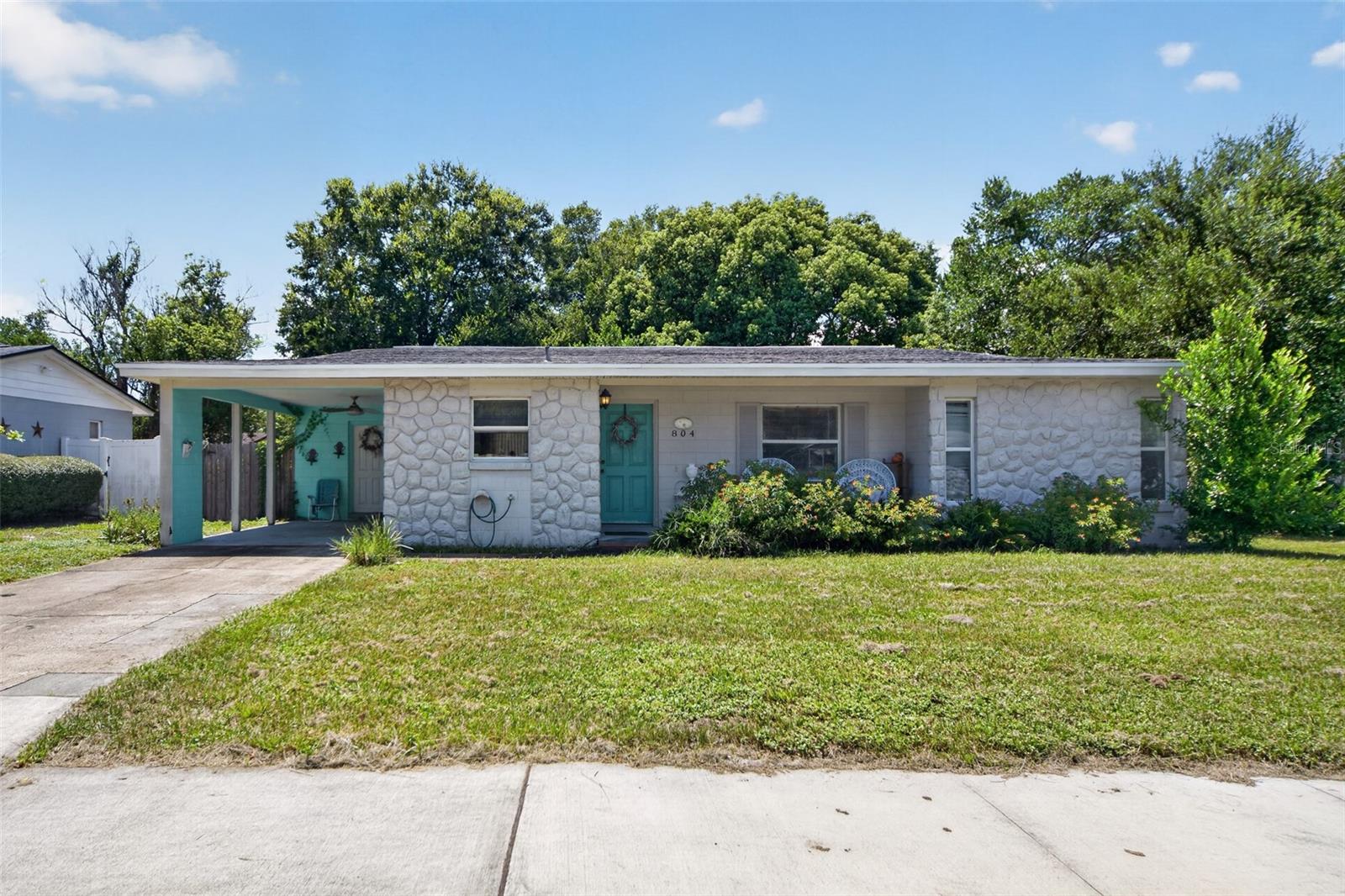 804 Walnut Pl — photo