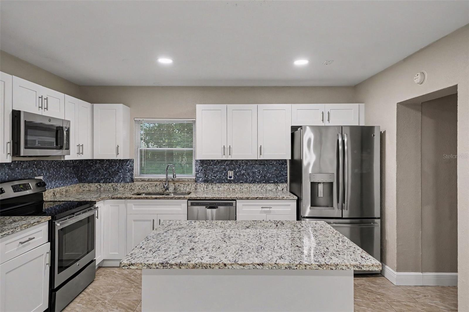 1339 E Jackson Avenue, Mount Dora, FL 32757 — photo 3