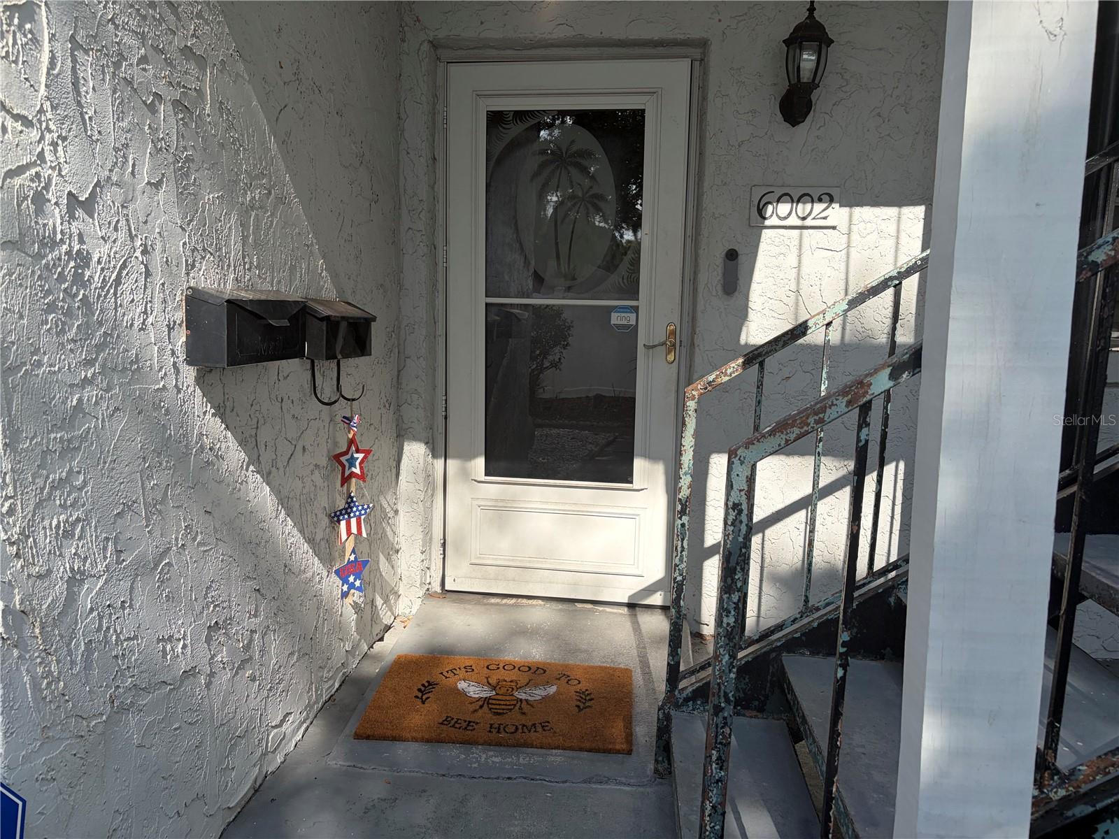 6002 Amberly Ave #F — photo