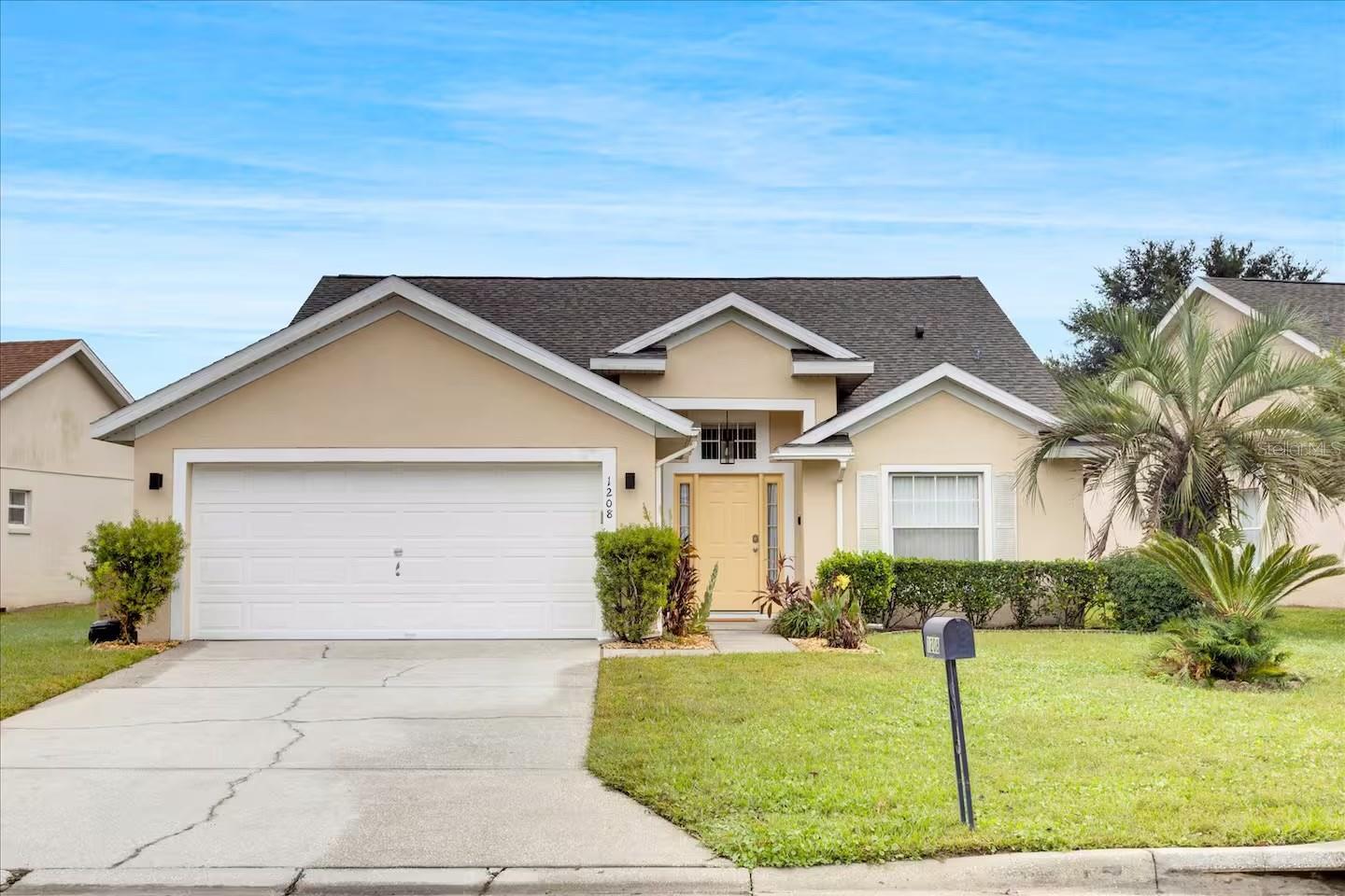1208 Cedarwood Way — photo
