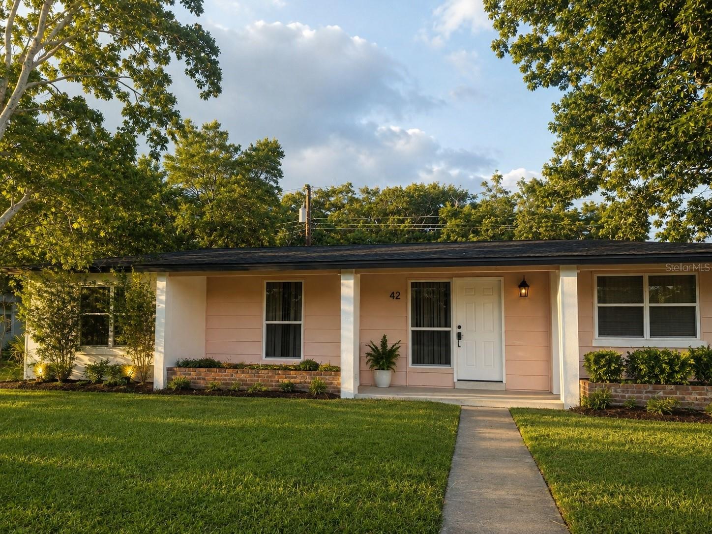 589 East Normandy Blvd. — photo