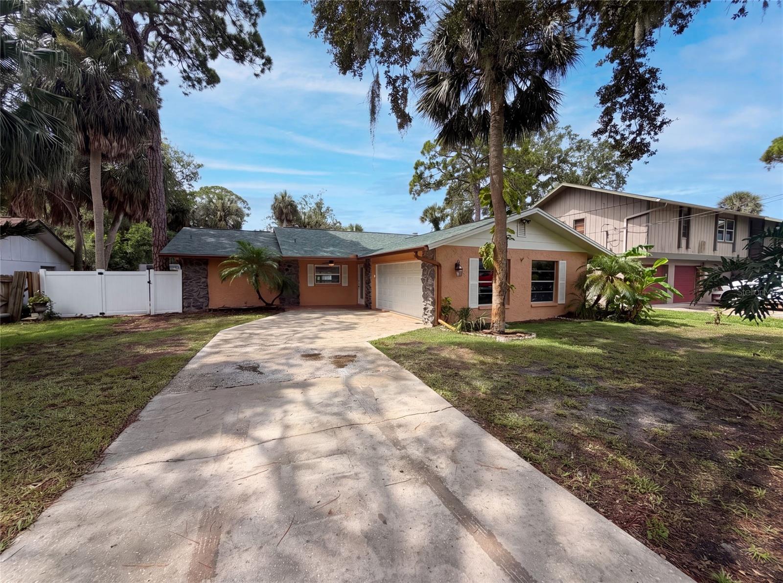 5122 Bay Blvd — photo
