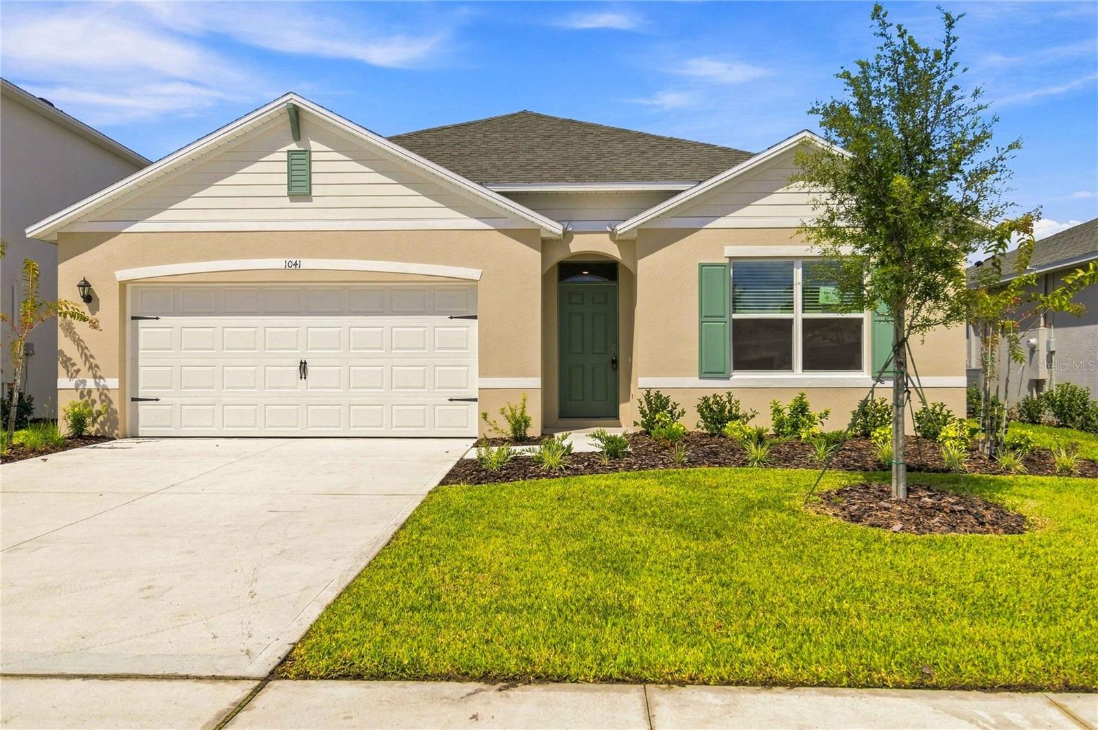 1041 Champion Ridge Dr — photo