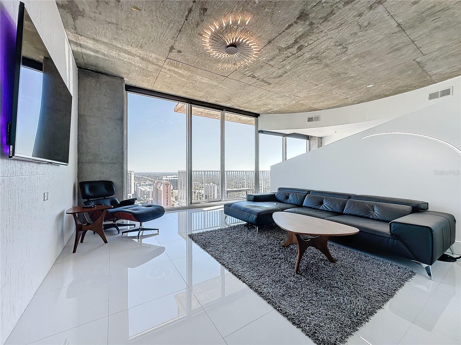 155 S Court Ave #2111 — photo
