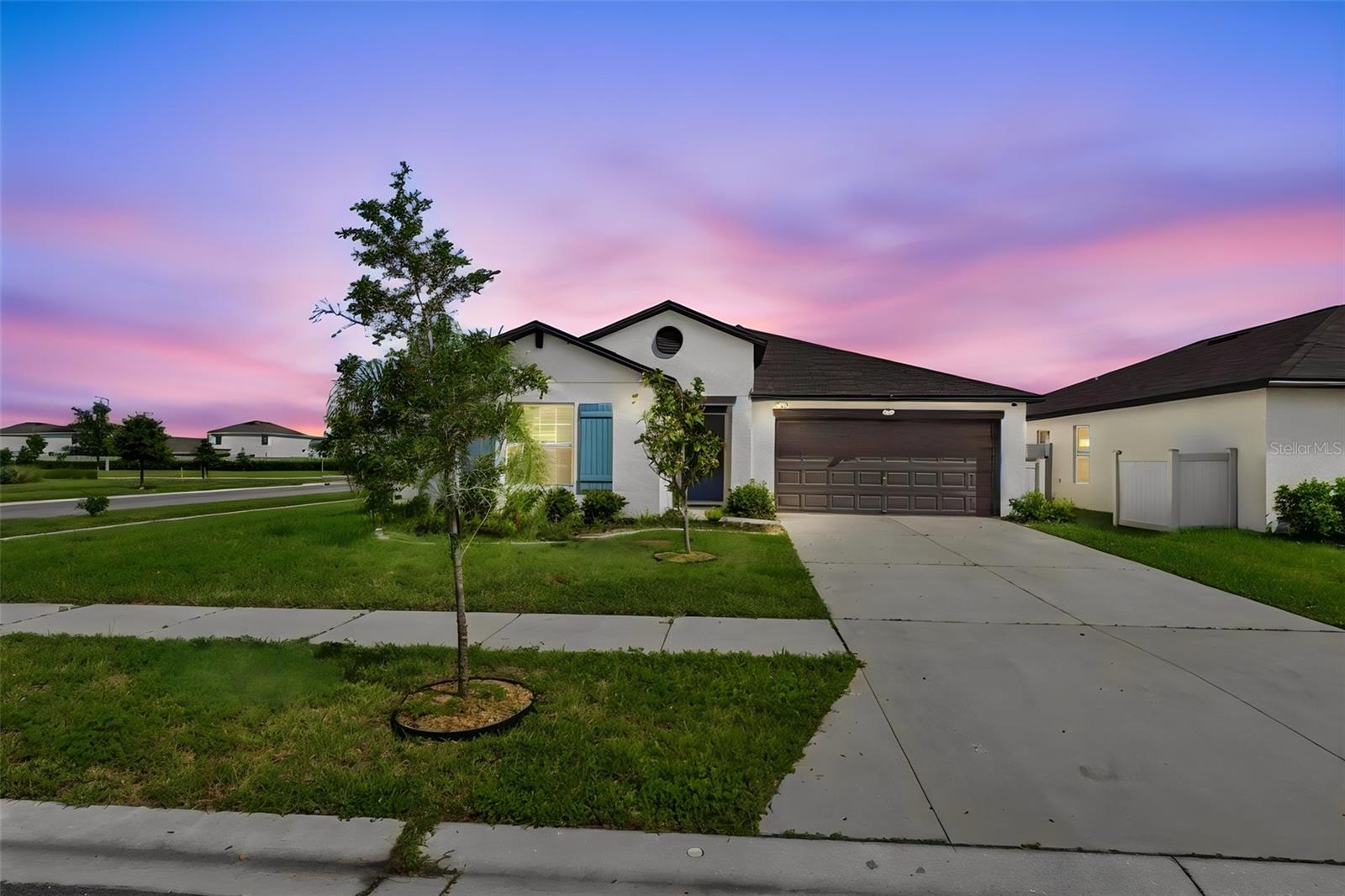 5404 Blue Azure Dr — photo